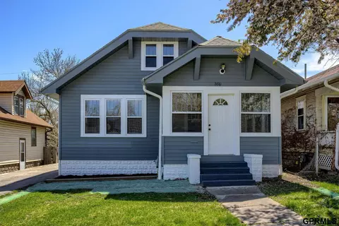 2881 Newport Ave, Omaha, NE 68112