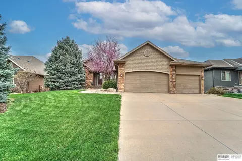 1517 N 185 St, Elkhorn, NE 68022
