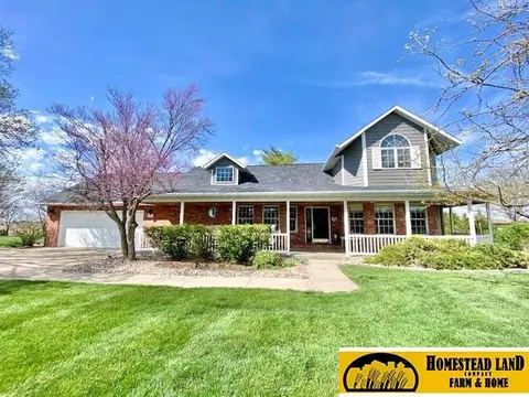 511 31st St, Fairbury, NE 68352