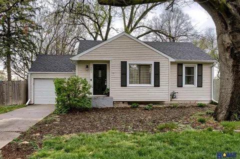 301 S 44th St, Lincoln, NE 68510
