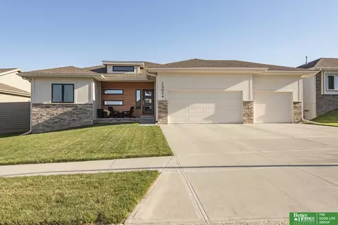 13024 Reynolds St, Omaha, NE 68124