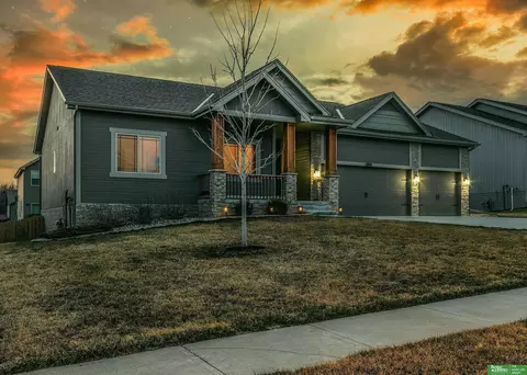 14904 S 22nd St, Bellevue, NE 68123