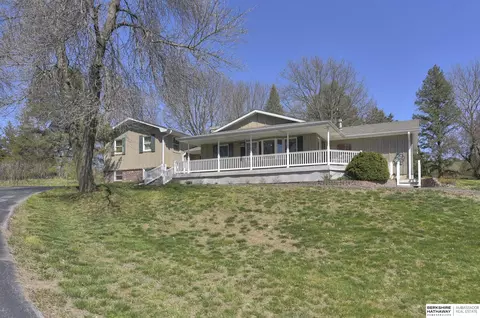 3304 County Rd #37, Fort Calhoun, NE 68023
