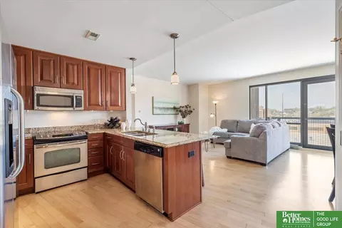 200 S 31 Ave #4610, Omaha, NE 68131
