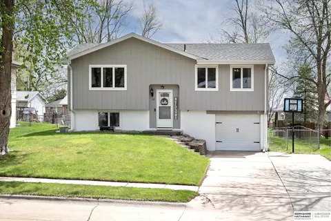 23 Cypress St, Yutan, NE 68073