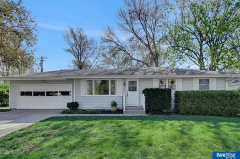 1820 N 71 St, Lincoln, NE 68505