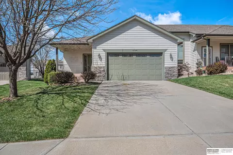 5708 N 159th St, Omaha, NE 68116