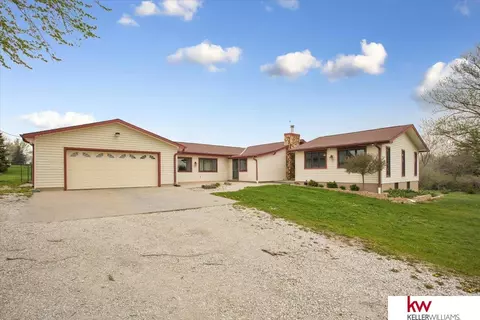 22303 205 St, Council Bluffs, IA 51503