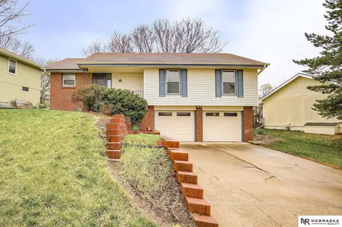 11231 Miami Cir, Omaha, NE 68164