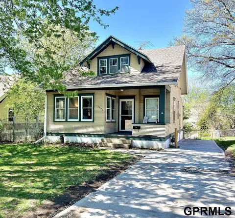 2496 N 47 St, Omaha, NE 68104