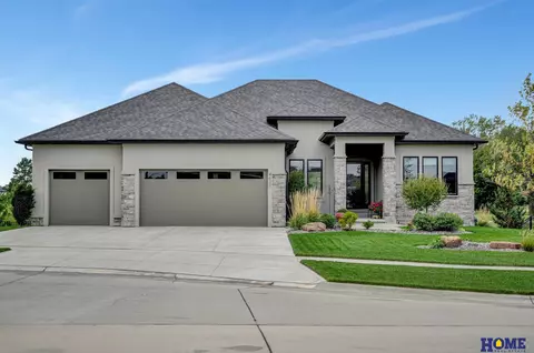 4621 Himark Ct, Lincoln, NE 68526
