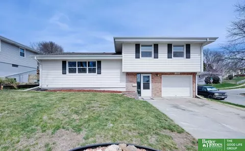 12302 Gail Ave, Omaha, NE 68137