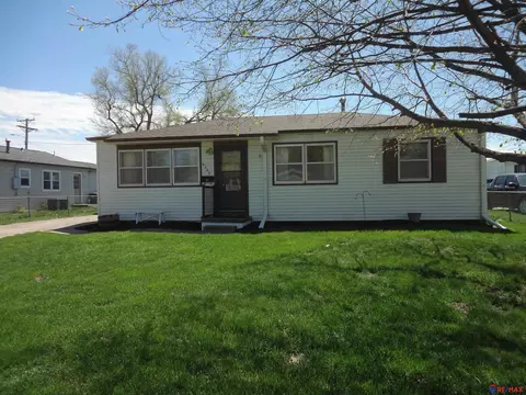 6209 H St, Omaha, NE 68117