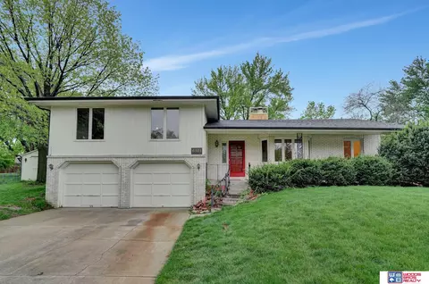 6301 Tanglewood Ct, Lincoln, NE 68516
