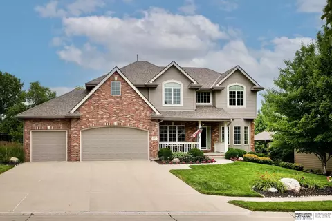 18654 Nina St, Omaha, NE 68130