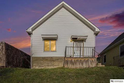 2513 S 12th St, Omaha, NE 68108