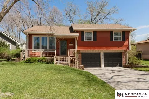 2618 Ponderosa Dr, Bellevue, NE 68123