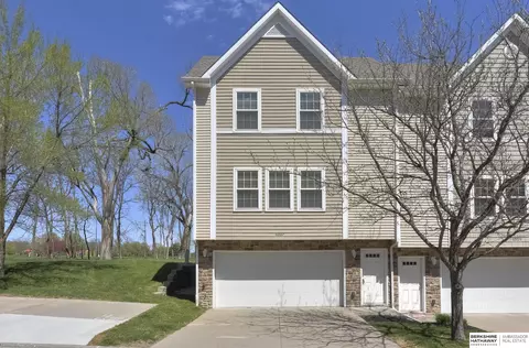 6007 N 167th Plz, Omaha, NE 68116