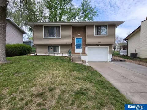 408 Mormon Trl, Lincoln, NE 68521