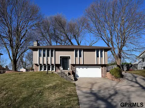 104 Essex Ave, Council Bluffs, IA 51503