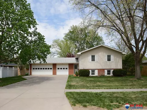 14620 Eastbourne St, Waverly, NE 68462