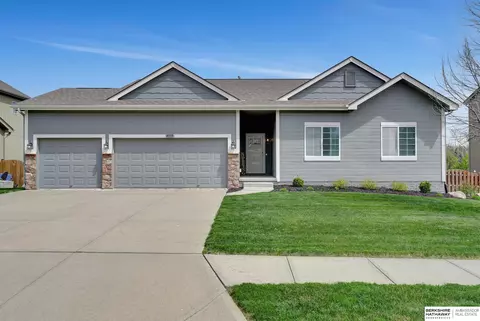 4313 S 202nd Ave, Omaha, NE 68135