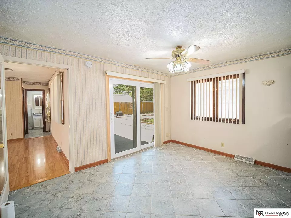  1420 Fairfield St, Lincoln, NE 68521 photo 7