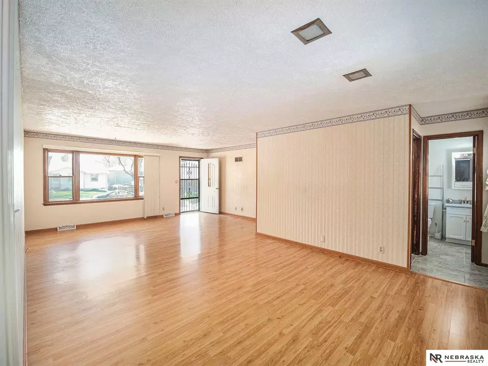  1420 Fairfield St, Lincoln, NE 68521 photo 3