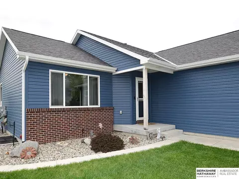 183 Curtis St, Wahoo, NE 68066 photo 2