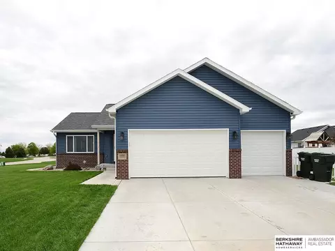 183 Curtis St, Wahoo, NE 68066 photo 3