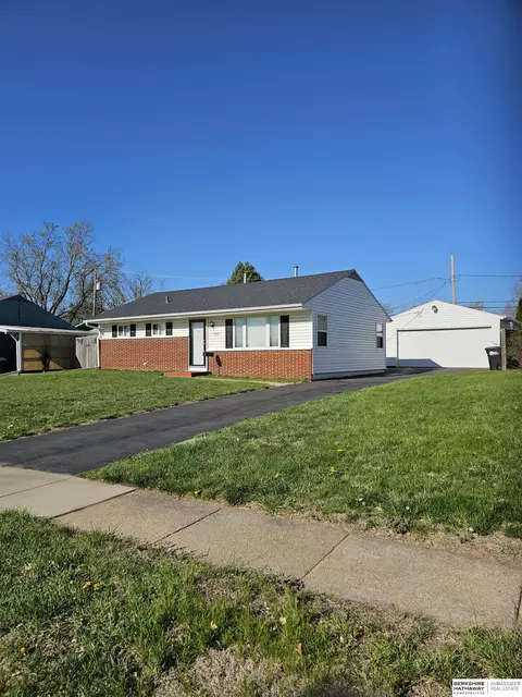 3108 S 38th Ave, Omaha, NE 68105