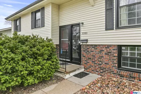 3365 S 130th St, Omaha, NE 68144