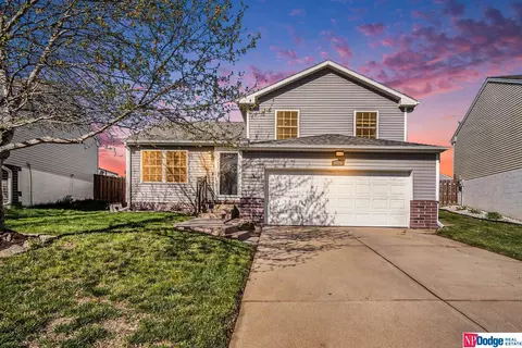 6225 N 129th St, Omaha, NE 68164