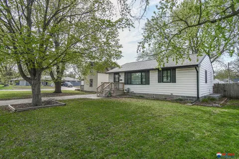 1419 Jefferson St, Beatrice, NE 68310 photo 3