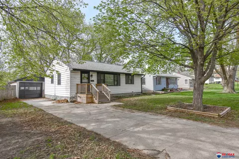1419 Jefferson St, Beatrice, NE 68310 photo 4