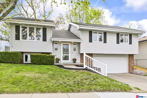 5949 N 108 Avenue Cir, Omaha, NE 68164