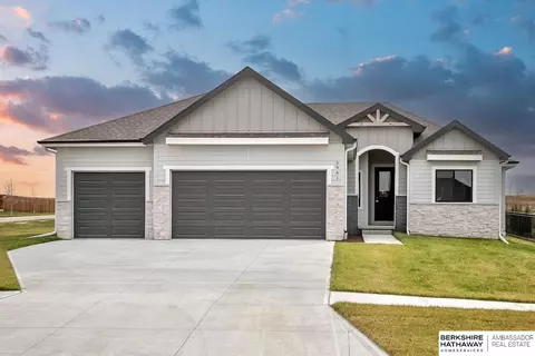 3961 George B Lake Pkwy, Elkhorn, NE 68022