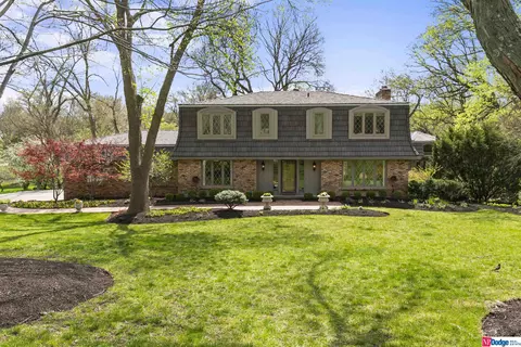9979 Frederick St, Omaha, NE 68124