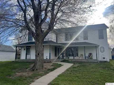 320 N 5th St, Lyons, NE 68038 photo 2