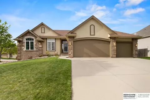 16040 Manderson St, Omaha, NE 68116