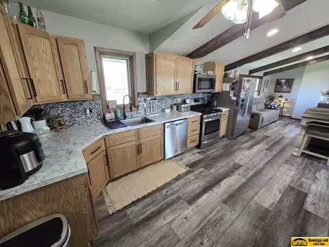 10131 E Lilac Rd, Beatrice, NE 68310 photo 9