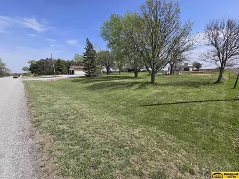 10131 E Lilac Rd, Beatrice, NE 68310 photo 22