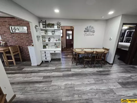 10131 E Lilac Rd, Beatrice, NE 68310 photo 4