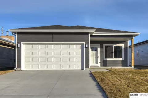 3460 11th Ave, Council Bluffs, IA 51501