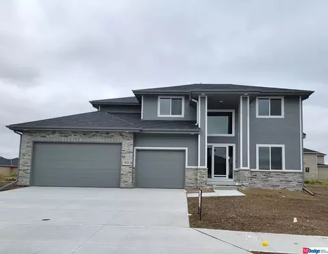 5413 N 208 Ave, Elkhorn, NE 68022