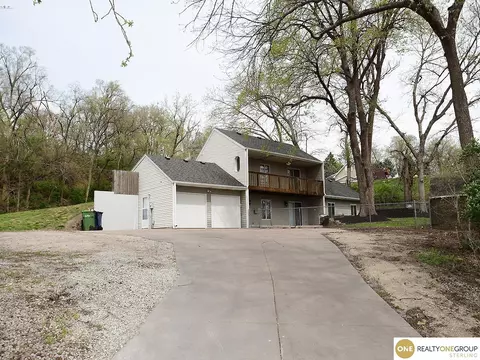 2809 Hancock St, Bellevue, NE 68005