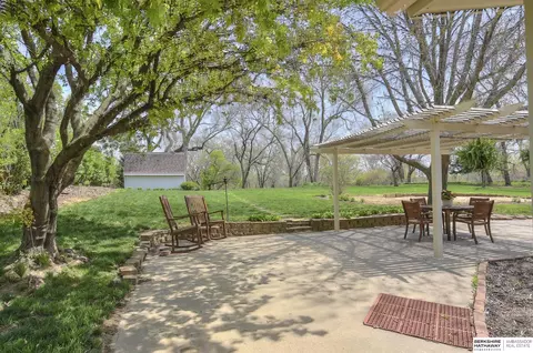 2927 N 83rd St, Omaha, NE 68134