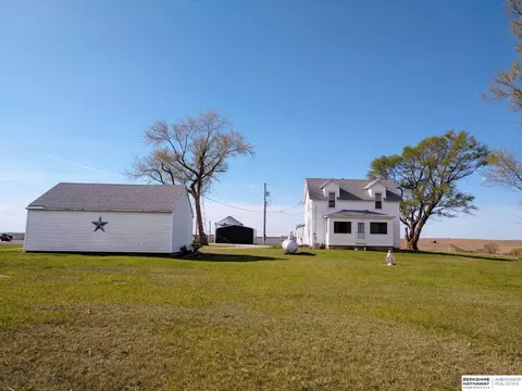 14315 Mckelvie Rd, Weeping Water, NE 68463