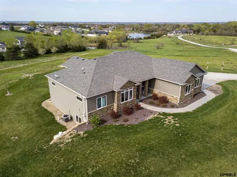 Exterior - 2305 Lothrop Lake Cir, Crete, NE 68333 photo 6 of 12