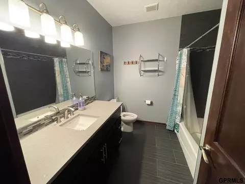 Bath - 2305 Lothrop Lake Cir, Crete, NE 68333 photo 8 of 10